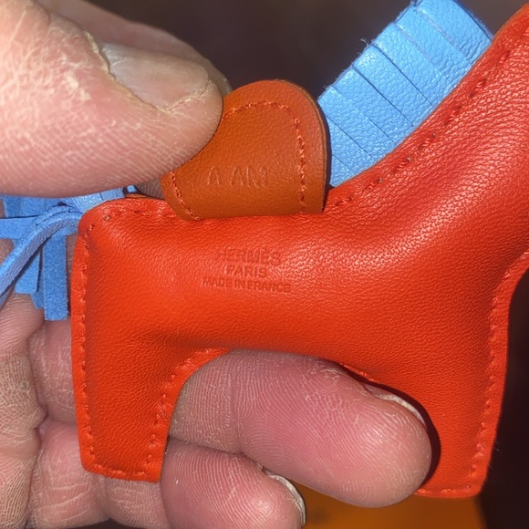 Hermes' bag charm. New condition in the box. - Picture 2 of 3